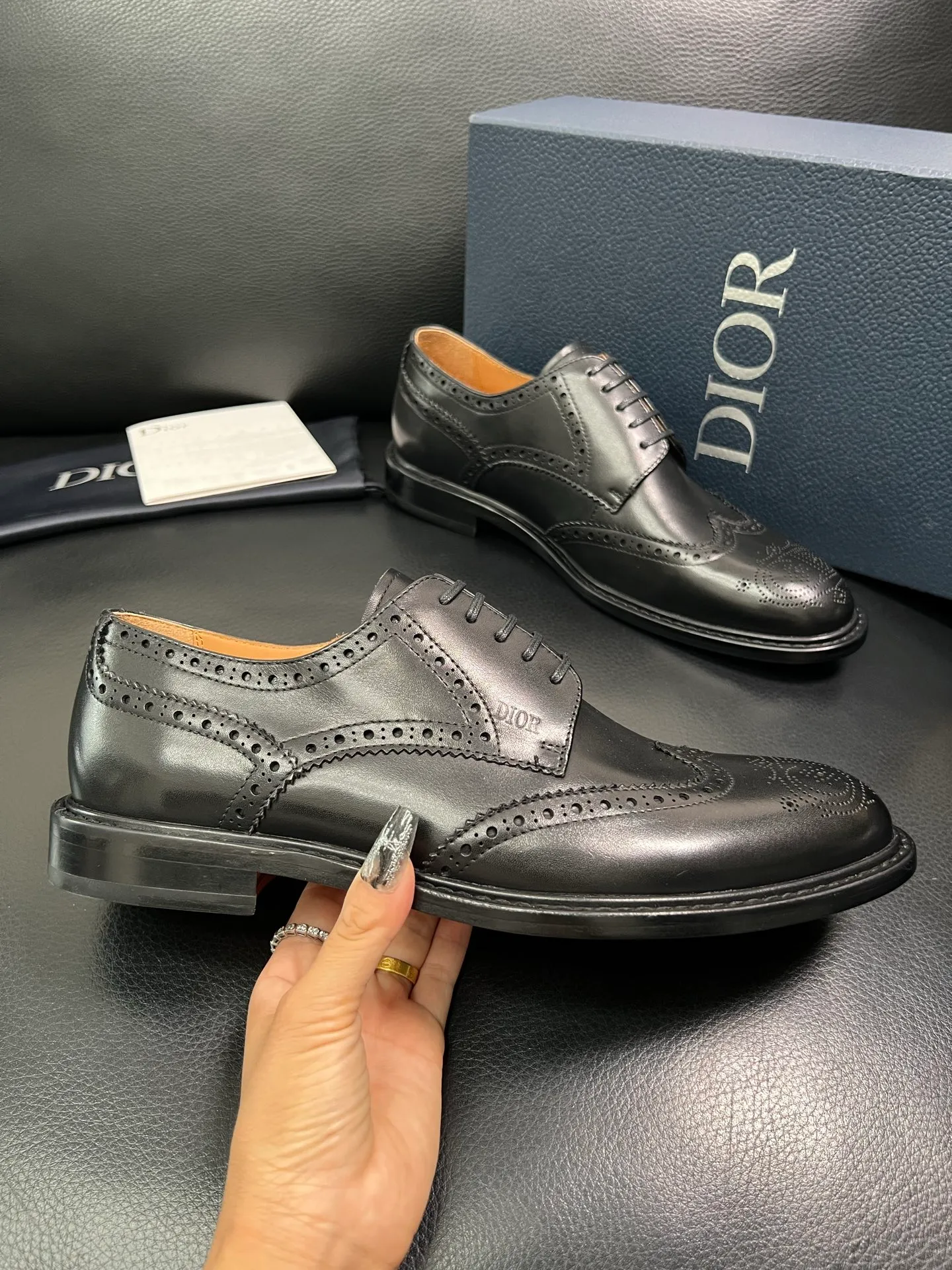 Men's shoes 💰940 Dior top purchasing agent, synchronized with Dior counters, original factory configuration, imported Italian cowhide, fully imported water-dyed cowhide lining, sole: original factory special supply, original sole super comfortable, original factory follow-up order 🔍🔍High quality, welcome to compare, code number 39-44 (can be ordered 38 45 46) 85868